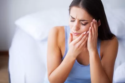 Home and Natural Remedies for Toothache Pain