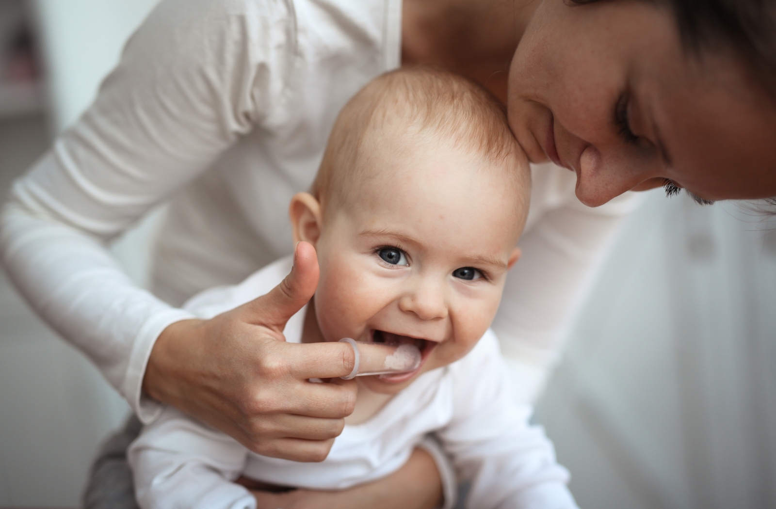 A Parent's Guide To Healthy Dental Habits For Babies