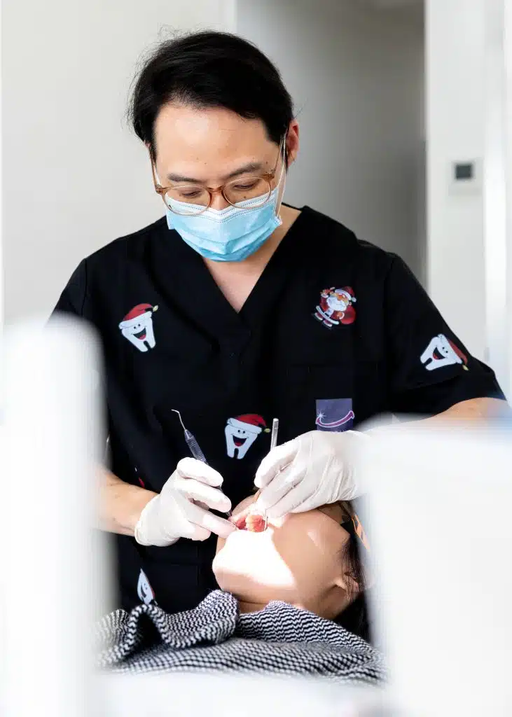 Dr Roger Moo - Dentist Logan