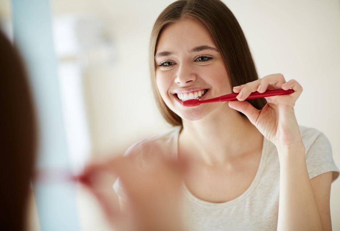 Practice good oral hygiene habits with porcelain veneers