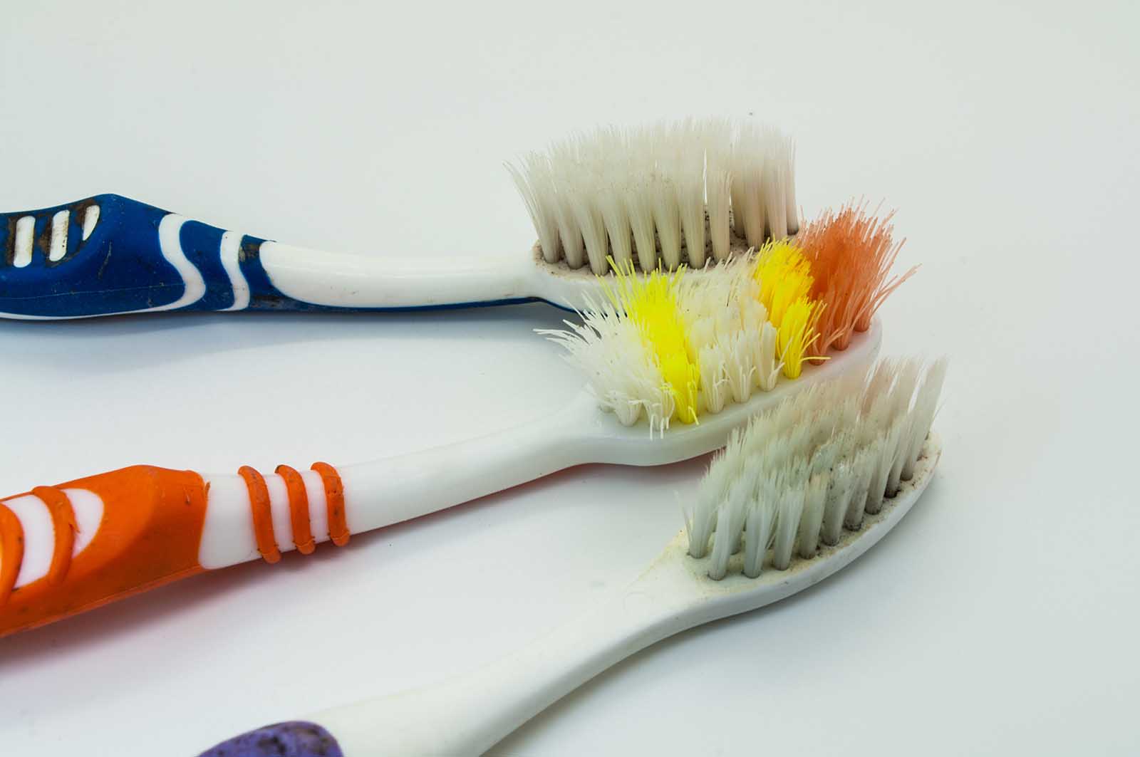 How To Identify Mould On Your Toothbrush